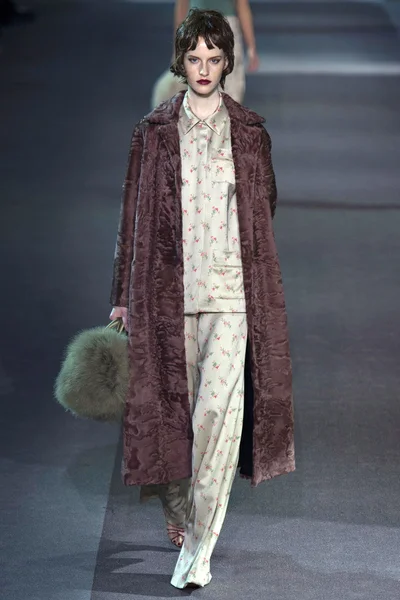 Look 5
